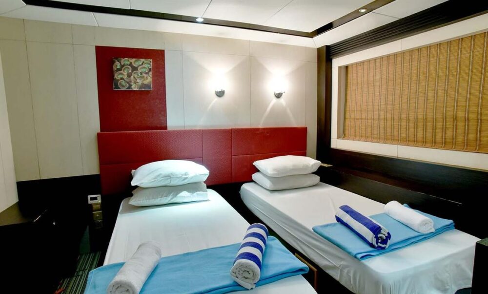 Luxury Yacht Charter in Maldives: Premium Vessels & Custom Experiences - Imagen 5