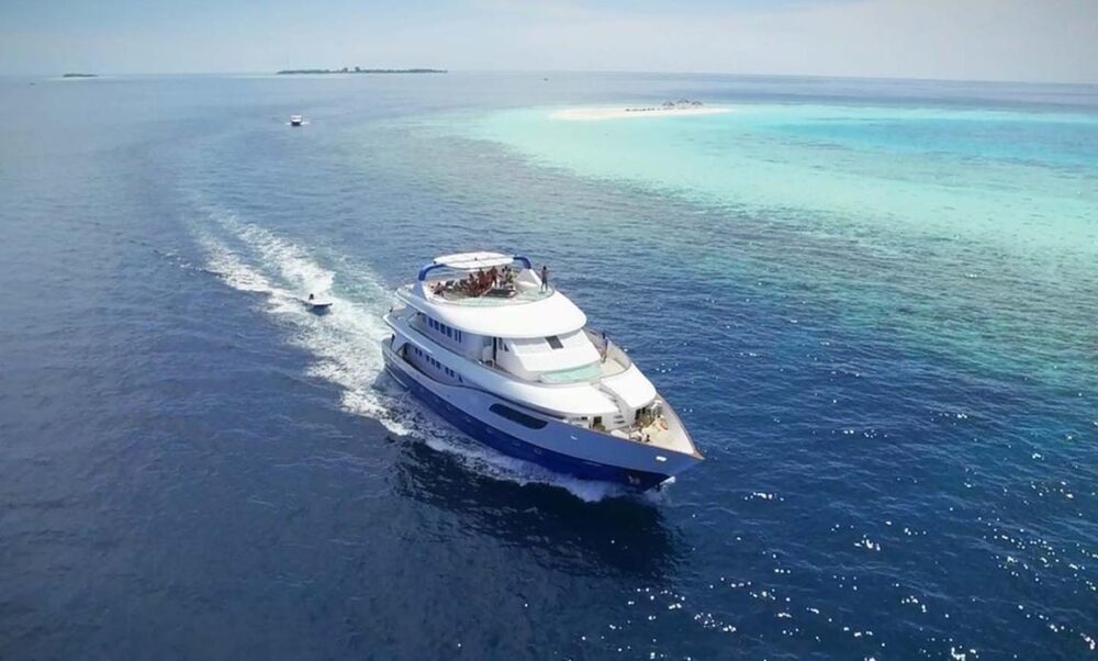 Luxury Yacht Charter in Maldives: Premium Vessels & Custom Experiences - Imagen 13