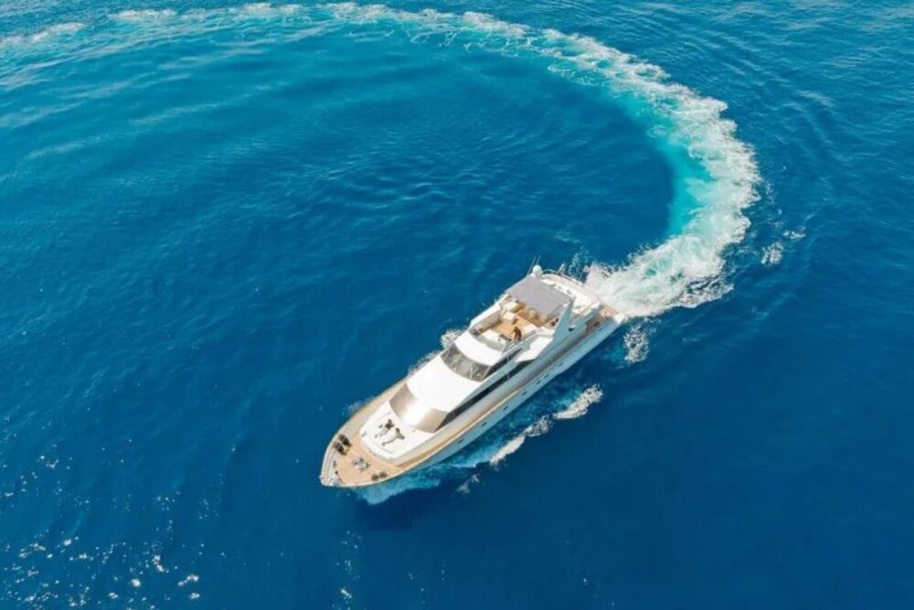 M/Y Lucy Pink - 33 FT