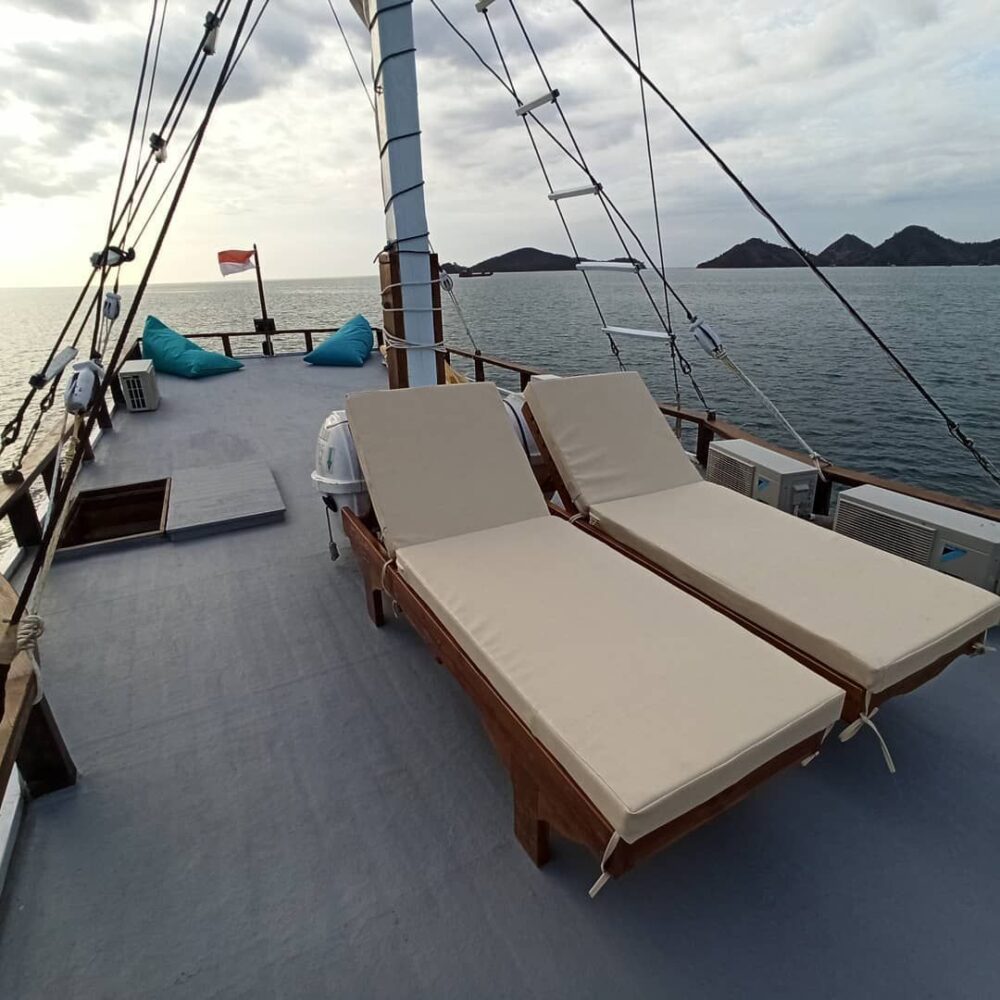 Komodo Boat Trip - Image 3