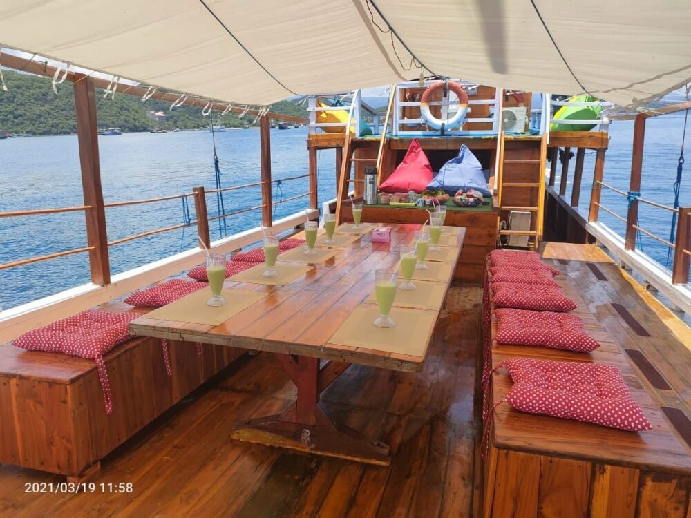 Komodo Boat Trip - Image 4