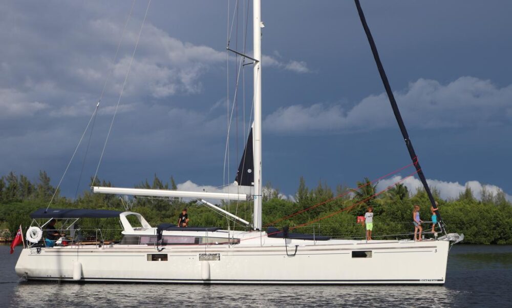 Luxury Monohull Sailing Charters in Grand Cayman - Beneteau Sense 55 Yacht