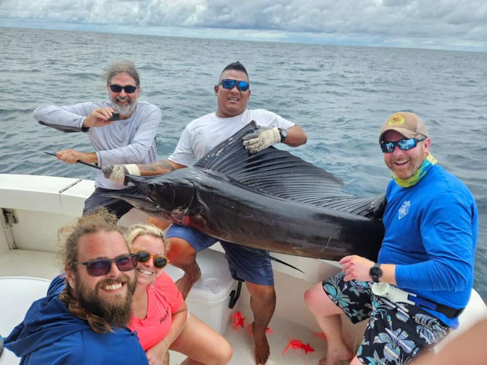 Fishing charter in a 46' private yacht Panama City, Panama