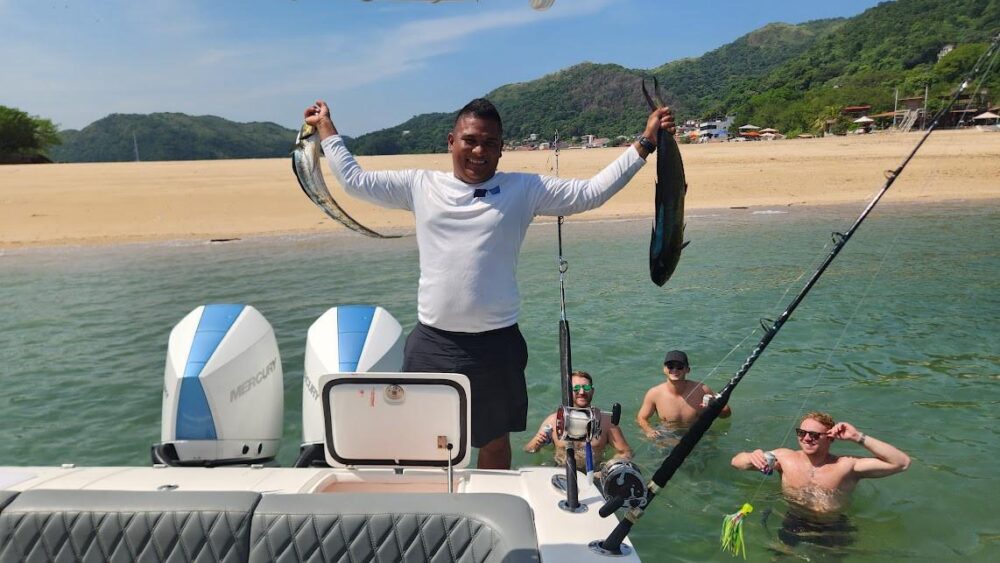 Todomar 38' Boat Fishing Charter in Panama City - Private Tours for 15 Passengers - Image 34