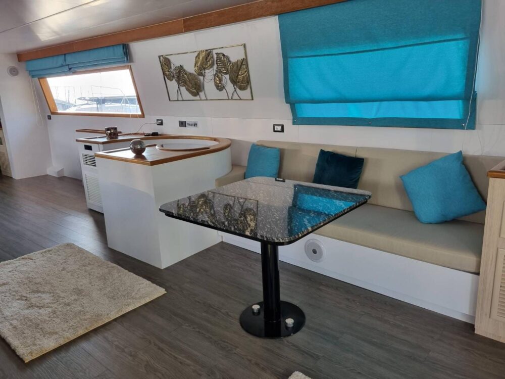 Luxury Yacht Rental Pattaya - 110ft Bliss Superyacht with Captain & Water Toys - Imagen 10