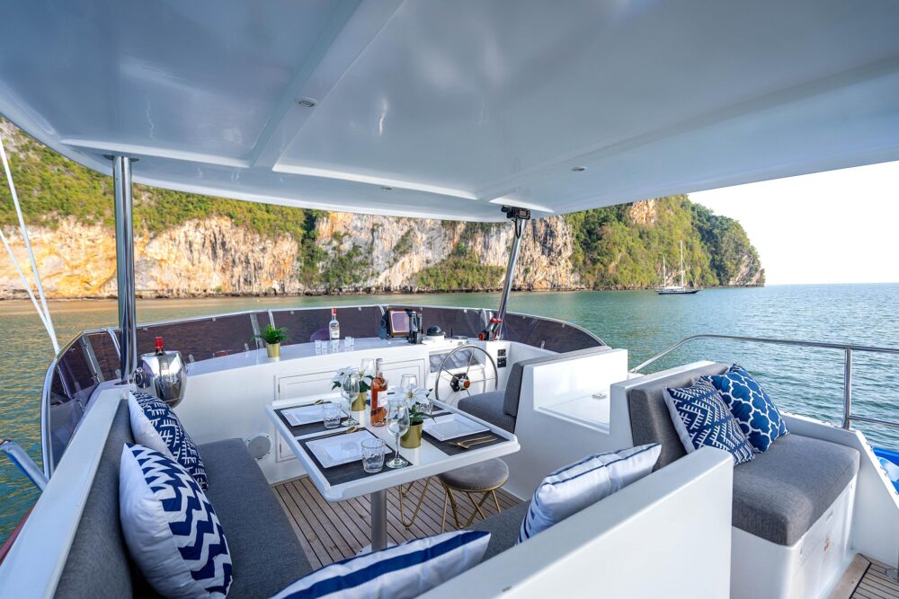 Grand Banks 53ft Yacht Charter in Phuket - Imagen 10