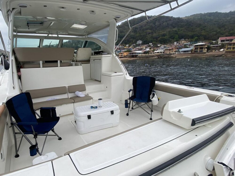 Luxury 45ft Tiara Motor Yacht in Panama, Panama - Image 6