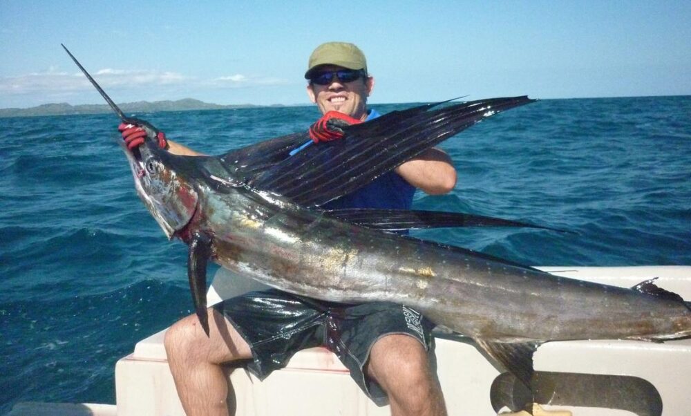 Premium Madagascar Fishing Trips: Expert Skippers & Fully-Equipped Boat in Nosy Be - Imagen 3