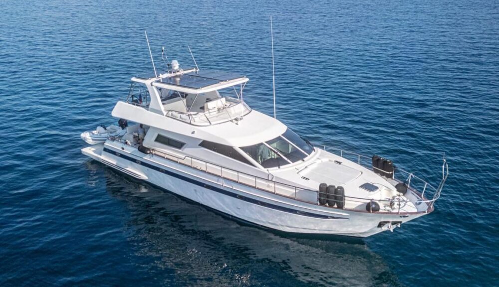 73ft Astondoa Premium Yacht at Affordable Rate - Image 7