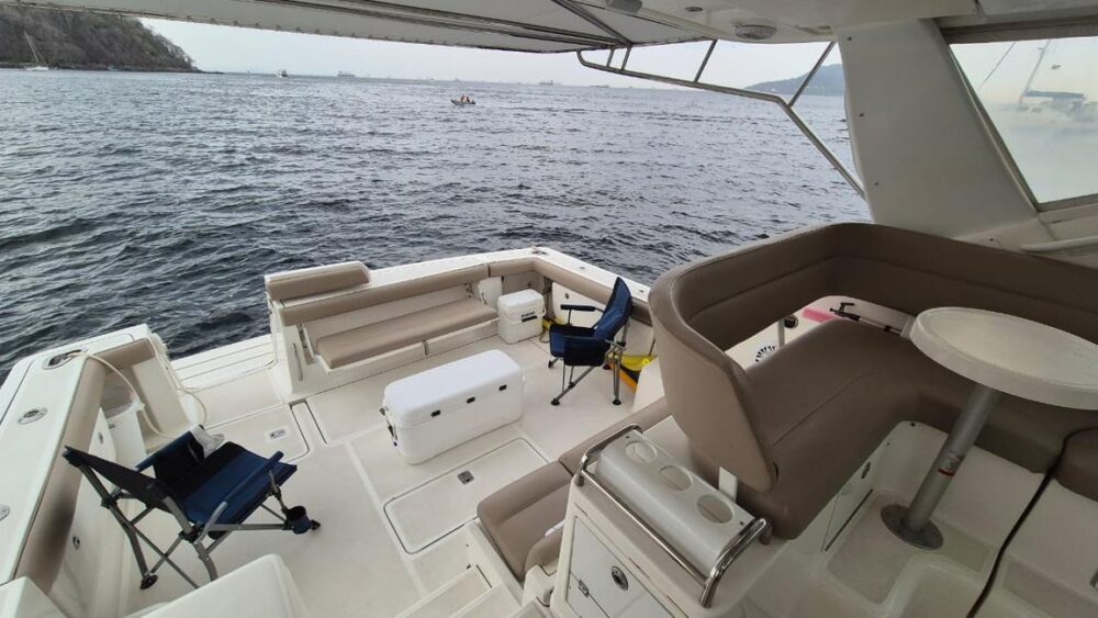 Luxury 45ft Tiara Motor Yacht in Panama, Panama - Image 4