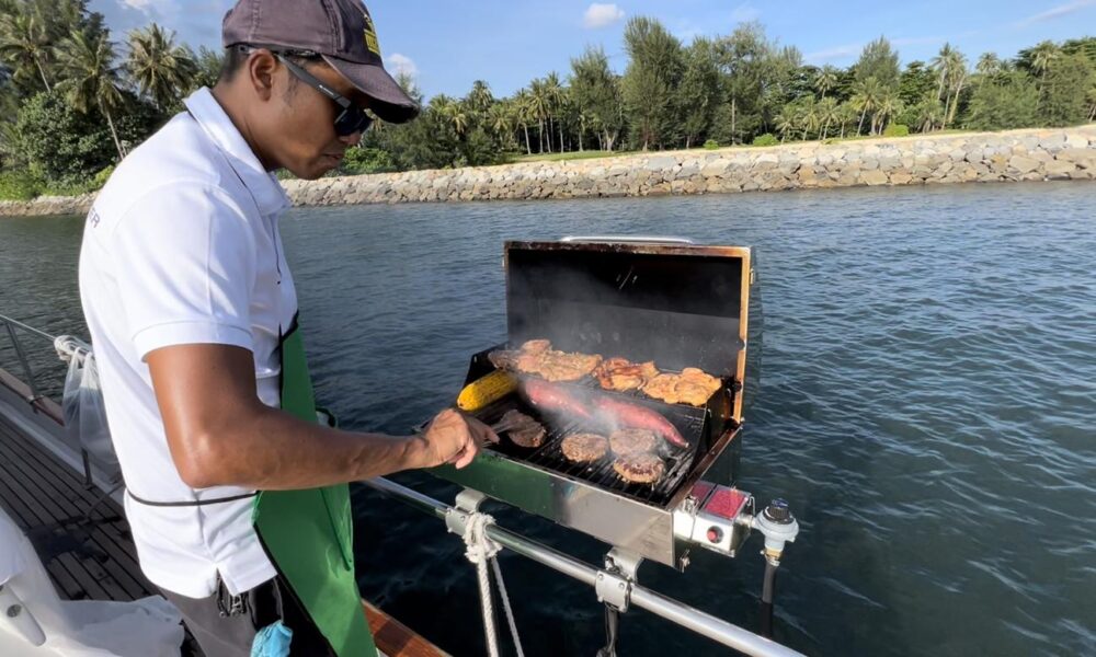 Luxury Grand Banks 42 Yacht Charters in Singapore with Professional Captain - Image 12