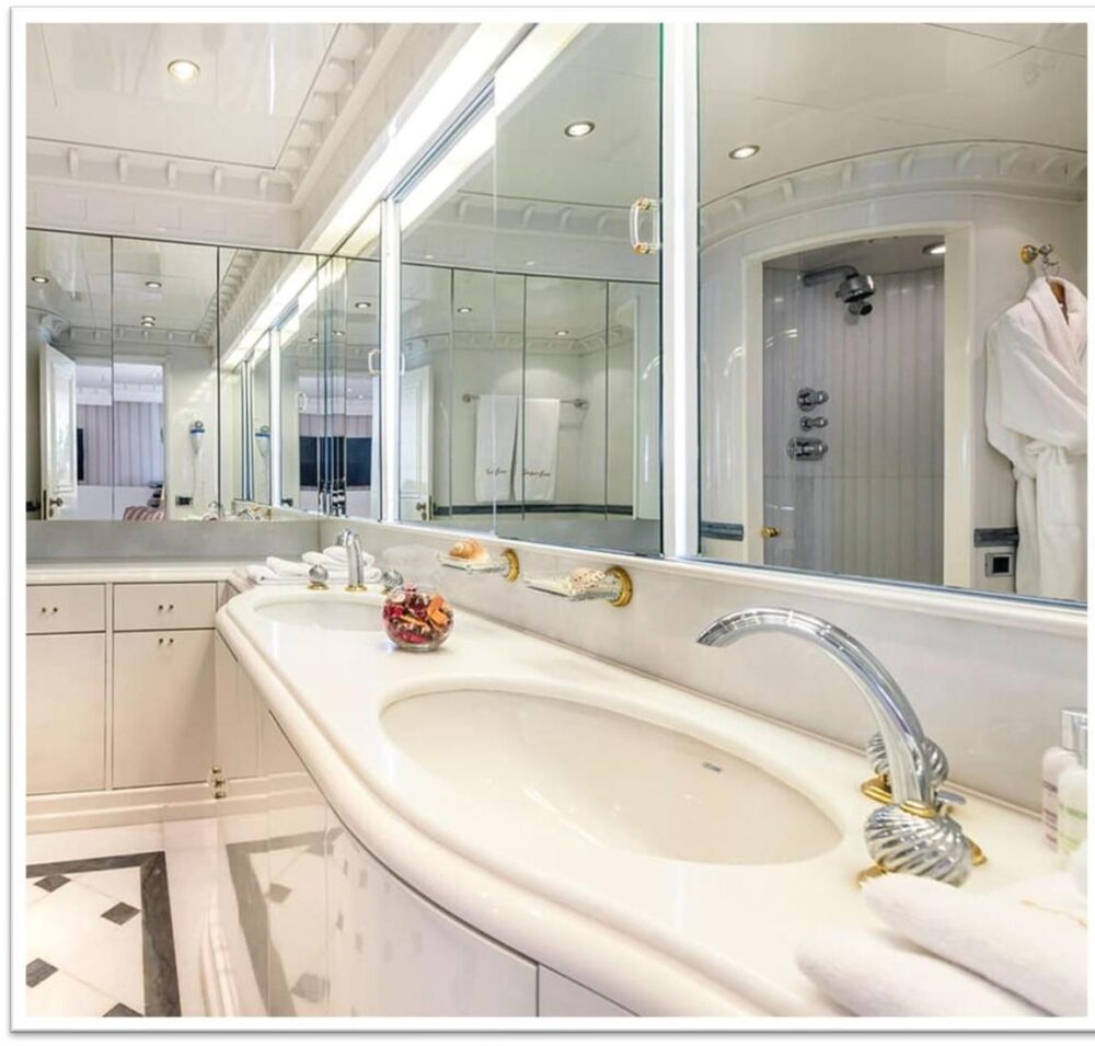 M/Y JoJo Cantieri Navali Rossato Luxury Yacht Charter in Monaco - Imagen 14