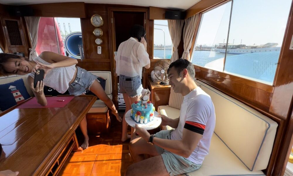 Luxury Grand Banks 42 Yacht Charters in Singapore with Professional Captain - Image 11