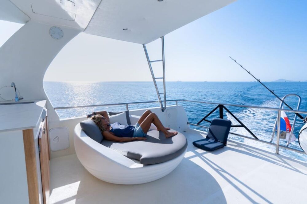 73ft Astondoa Premium Yacht at Affordable Rate - Image 4