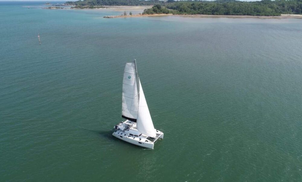 Lagoon 450 Memorable Cruising Experience in Singapore Strait! - Image 5