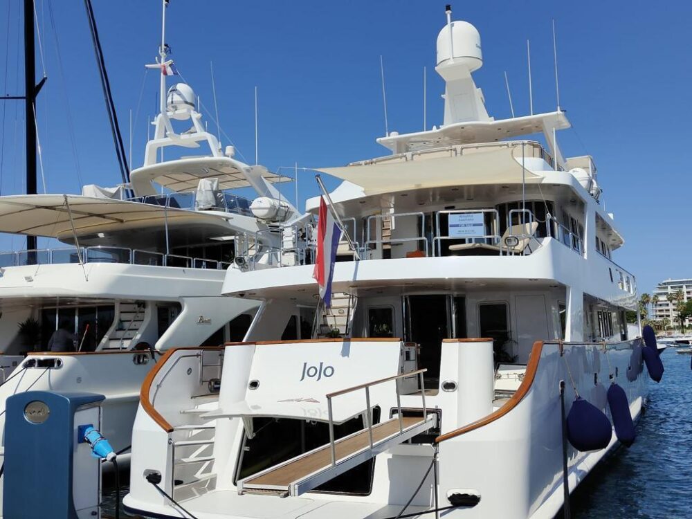 M/Y JoJo Cantieri Navali Rossato Luxury Yacht Charter in Monaco - Imagen 12