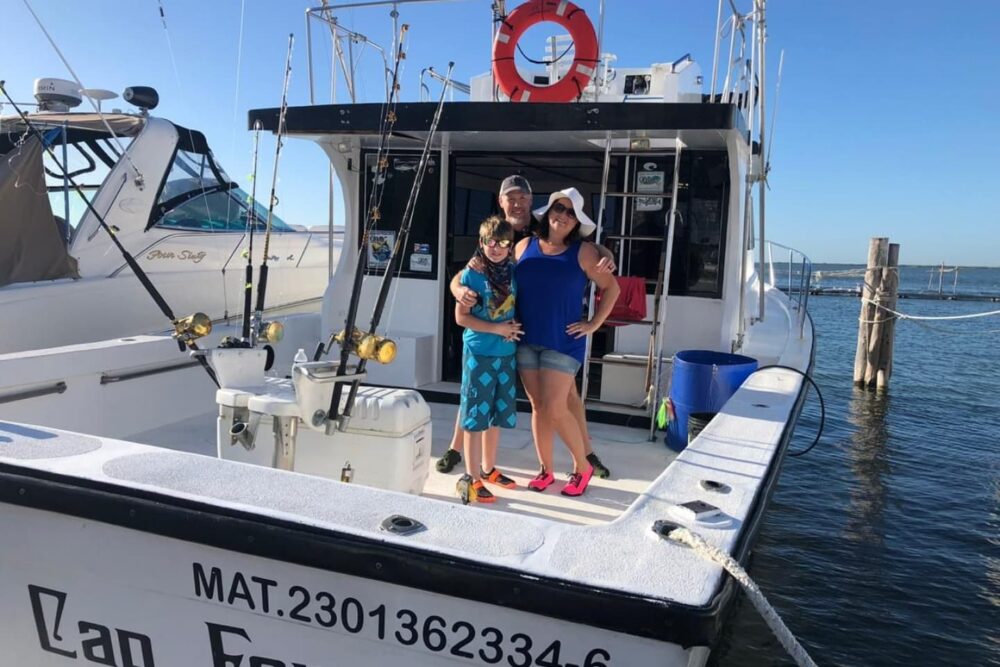 Fishing Charter Defender 46ft - Tour 4 Hours - Image 4