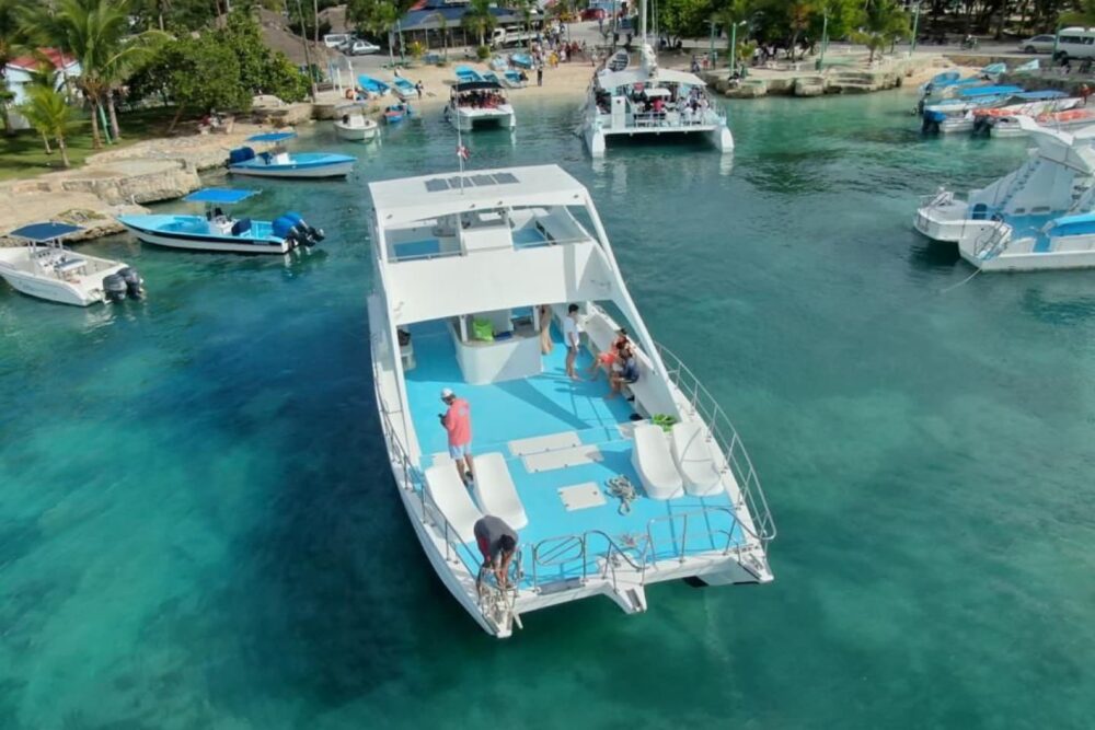 Saona Dreams 68ft Funcat (Private) - Capacity 1-60 PAX! - Image 2