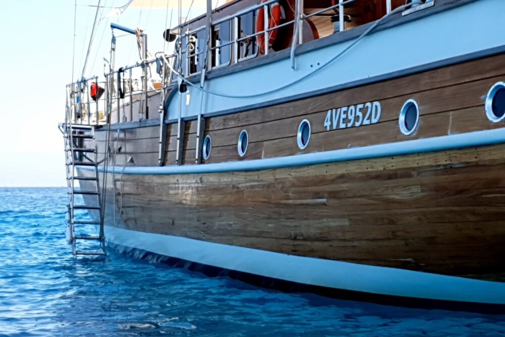 Luxury Yacht Charter in the Med Italy and France with Schooner Gullet Victoria. - Imagen 5