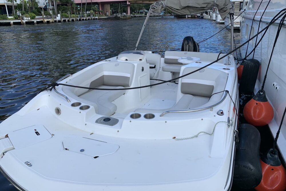 Great for a day at the sandbar! 2017 Hurricane SS188 - Imagen 3