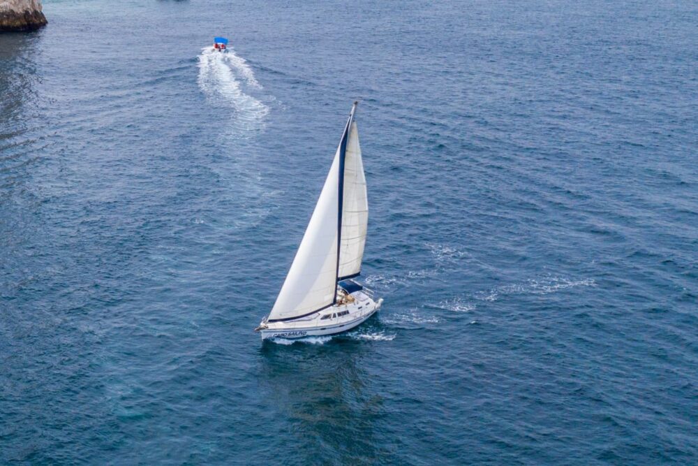 Cabo Luxury Sailing, Private Tour, all-inclusive - 42' Sailboat