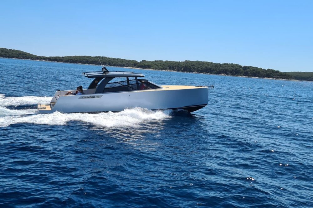 Colnago 45 - Luxury Private Speedboat Tour from Hvar