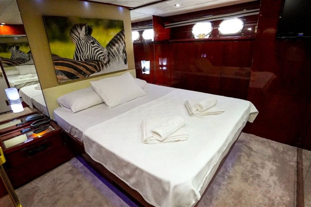M/Y Bonadea San Lorenzo SL 82 - Image 13