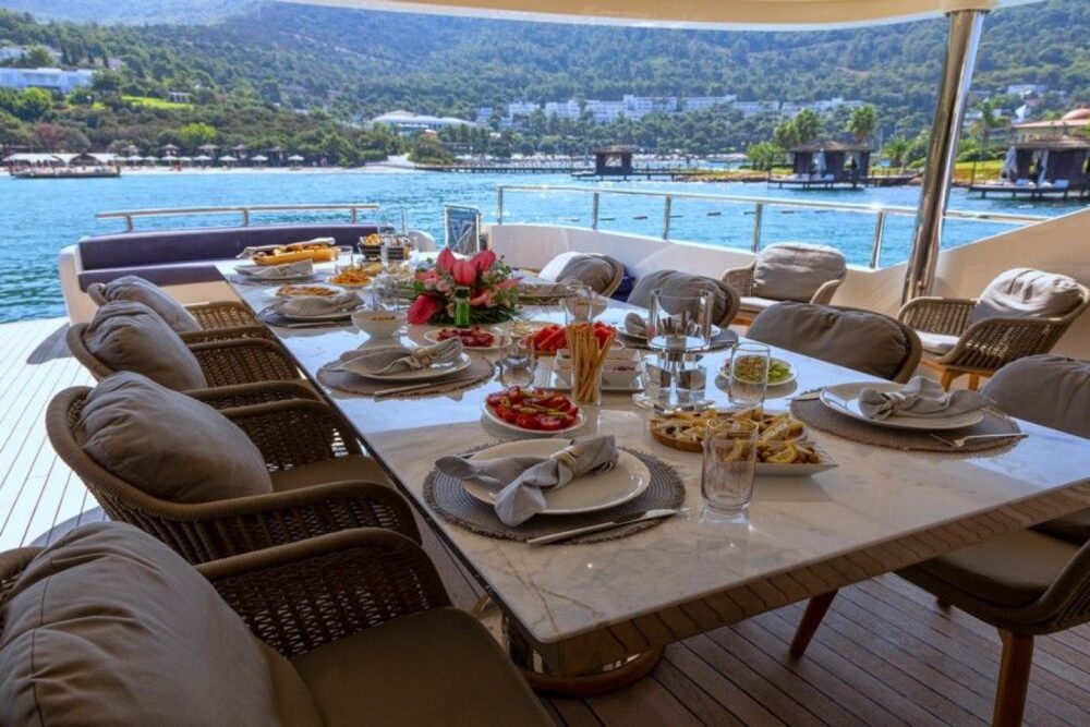 Luxury Yacht V-50 | Bodrum Yacht Rental - Imagen 11