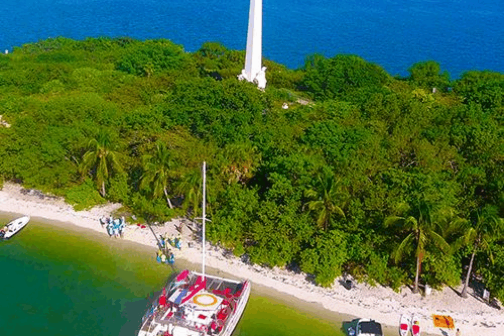 Great White 49' Catamaran with Island BBQ Option - Imagen 2