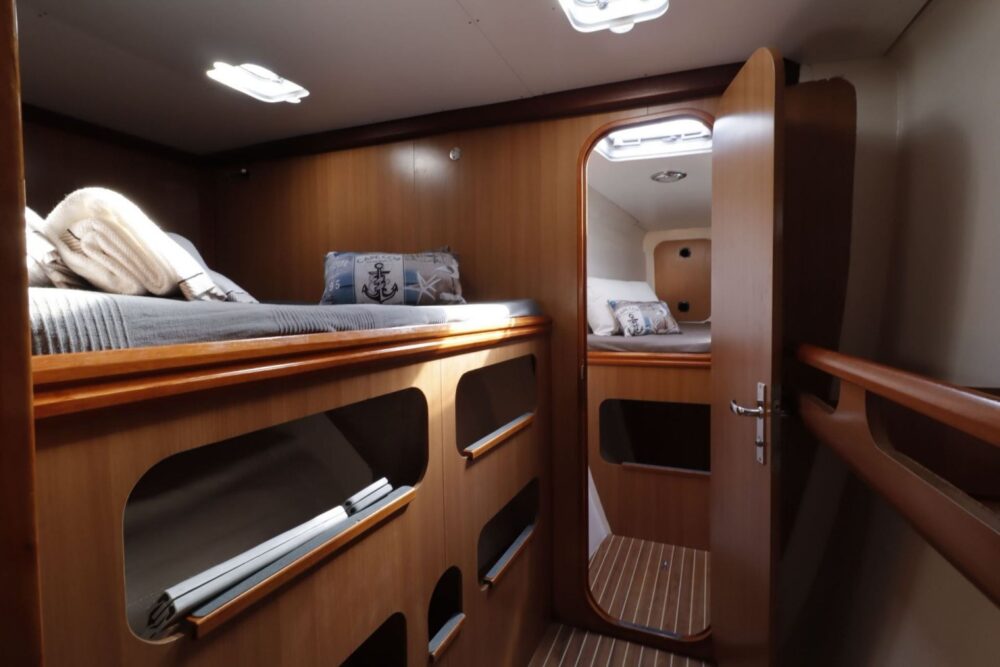 Come sail with us - Image 8