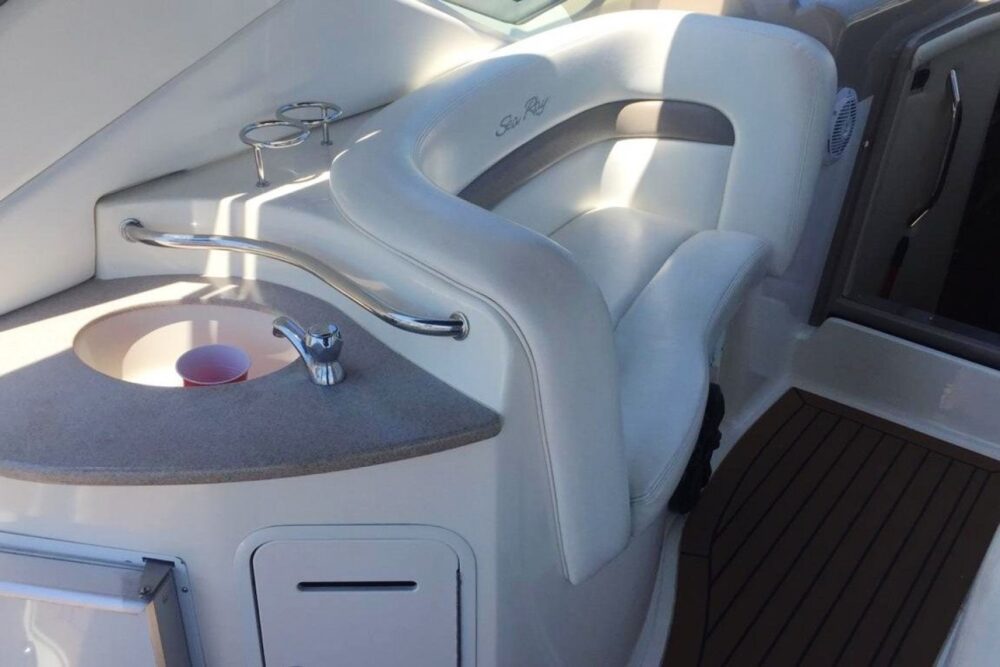 Luxurious Sea Ray 34 - Imagen 12