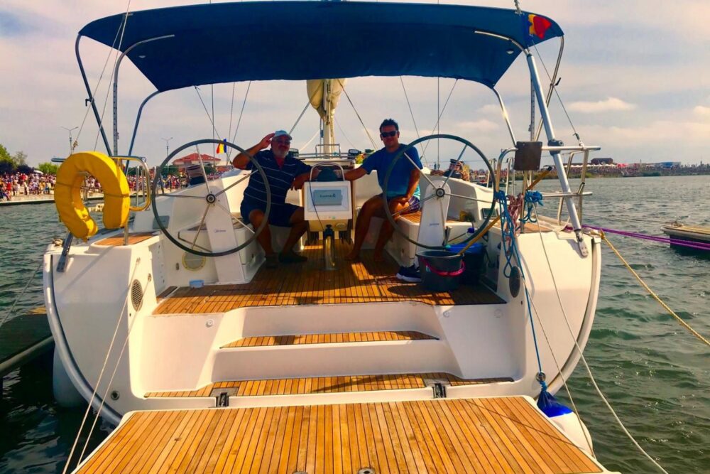 Bavaria 46 Luxury Yacht - Image 3