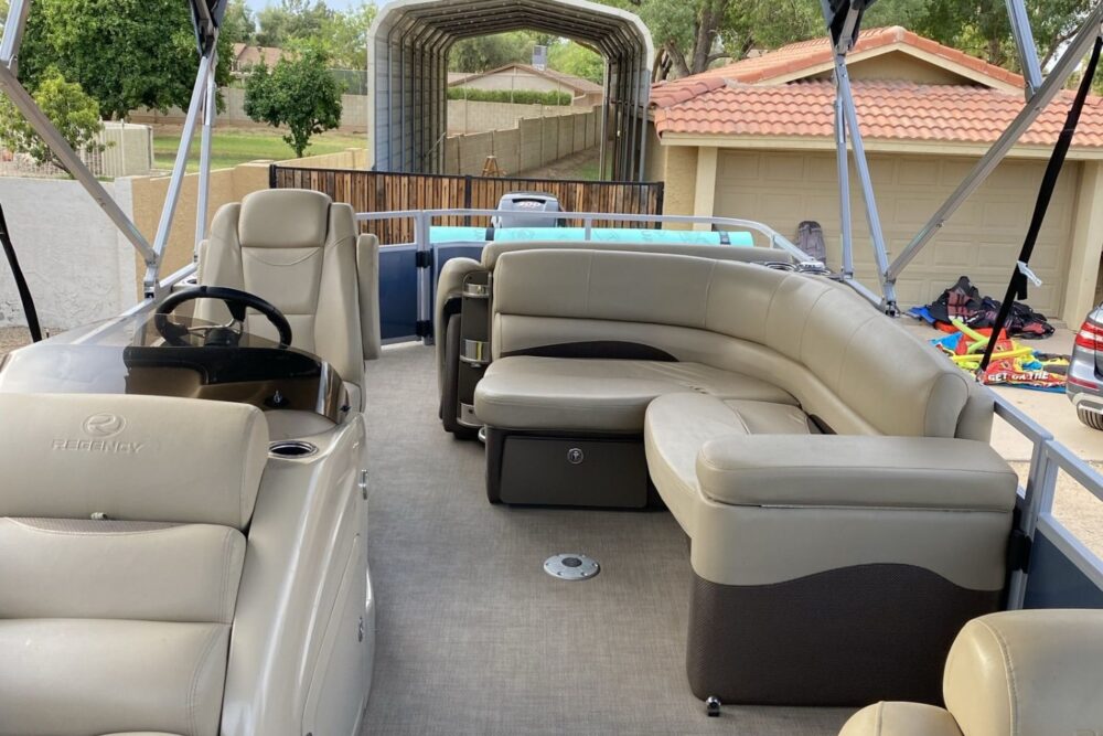 like NEW 25' Regency Tritoon with supercharged 300Hp mercury outboard - Imagen 6