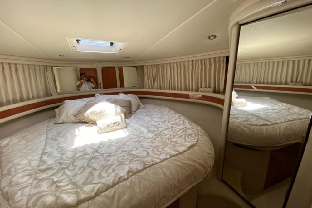 Sea Ray 50 - Image 8
