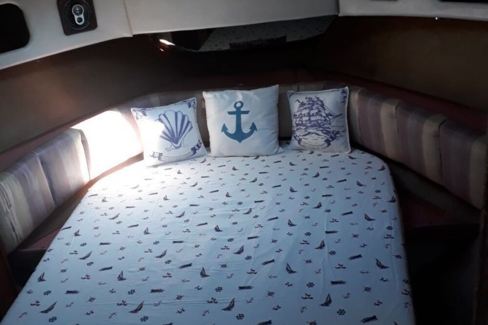 Bayliner 42 - Image 8