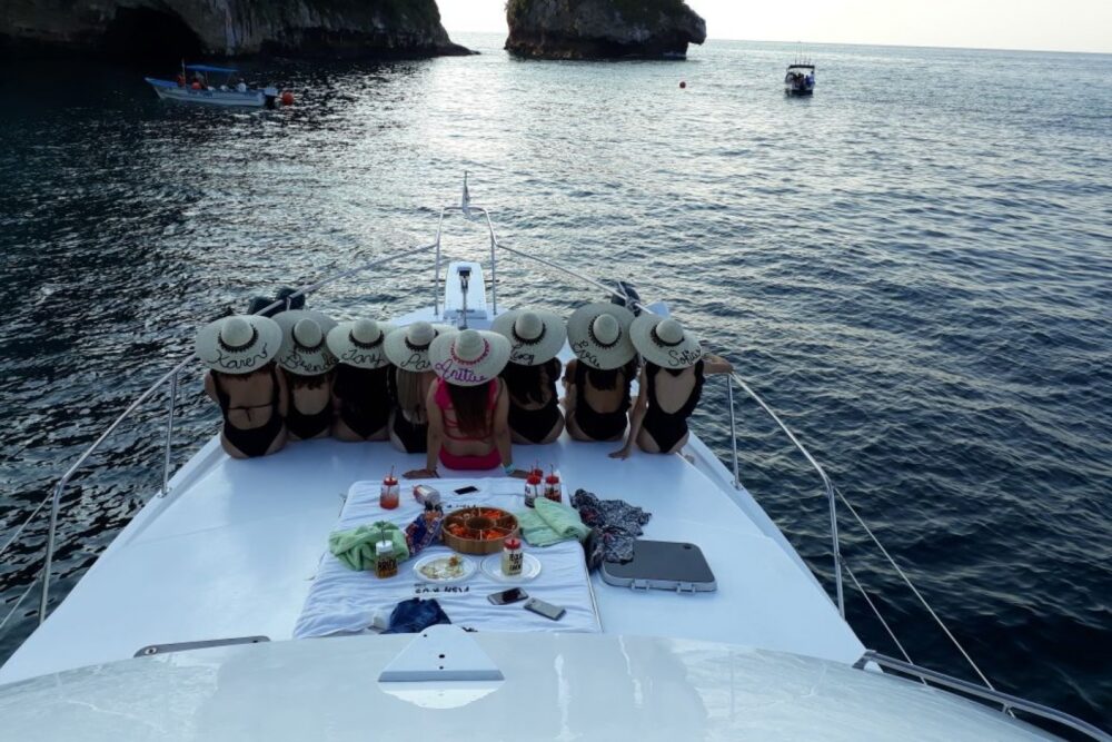 Bayliner 42 - Image 7