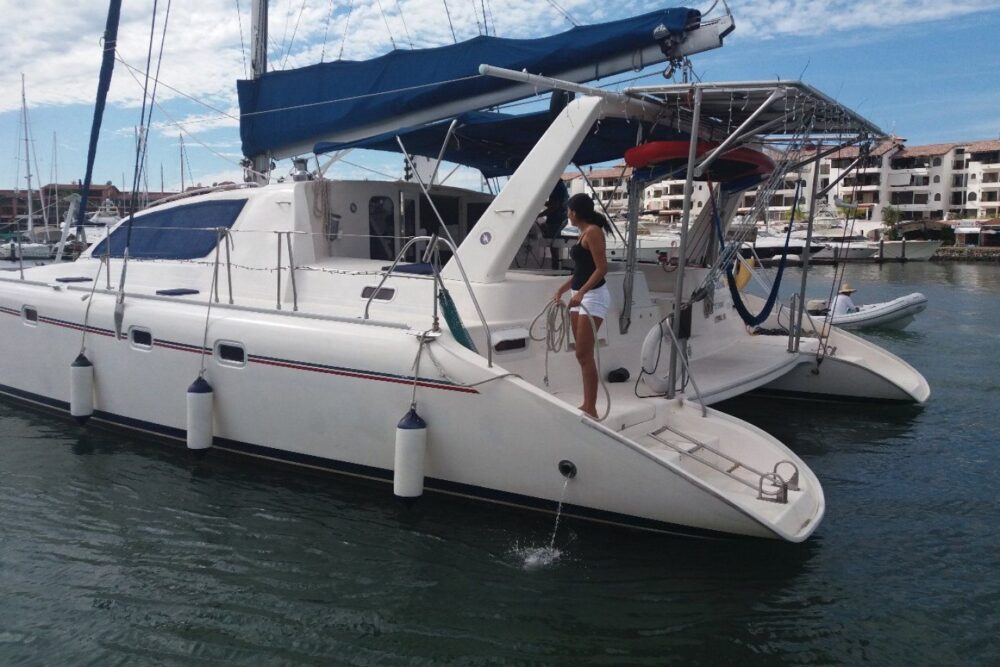 Catamarán Robertson 47 - Image 15