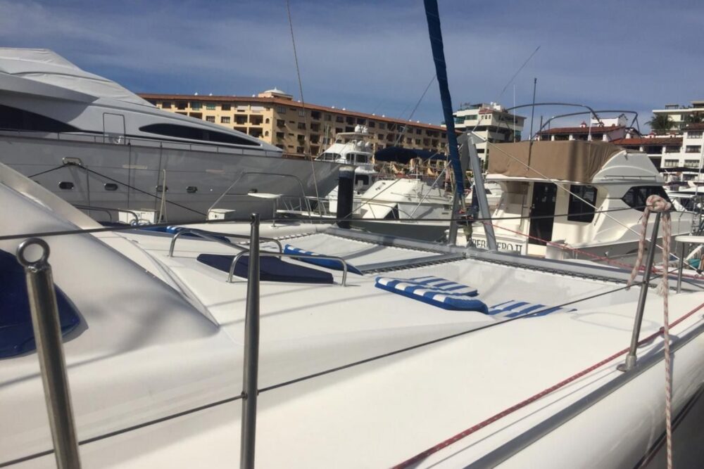 Catamarán Robertson 47 - Image 14