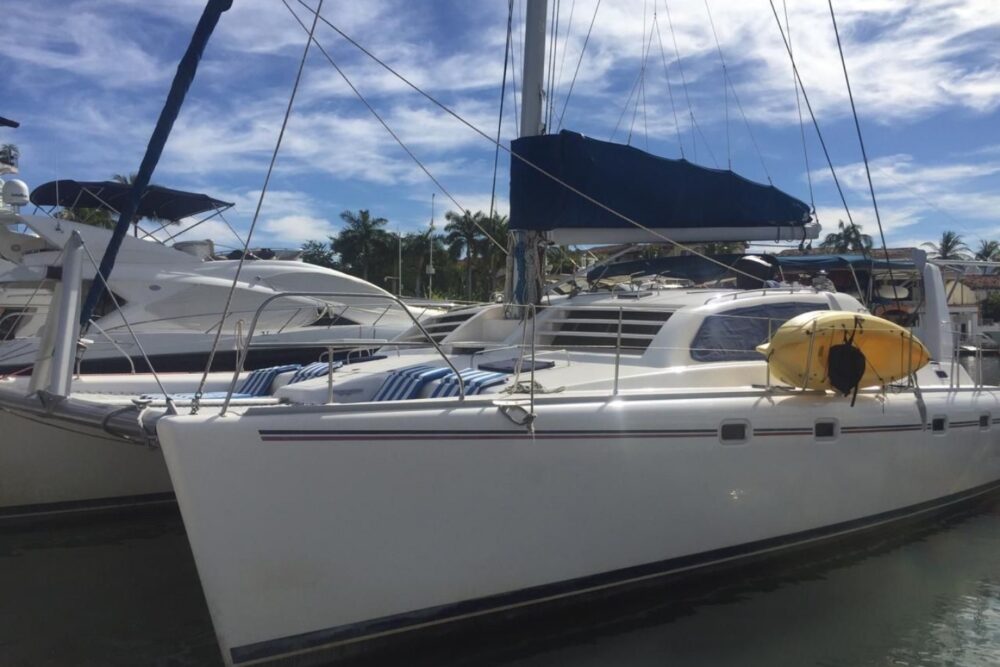 Catamarán Robertson 47 - Image 13