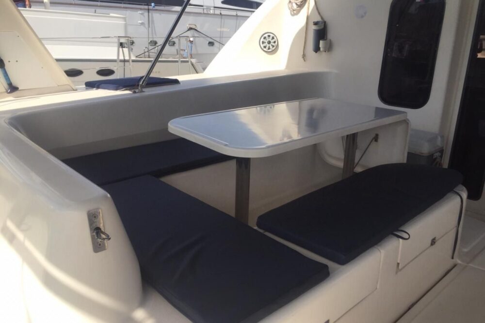 Catamarán Robertson 47 - Image 8
