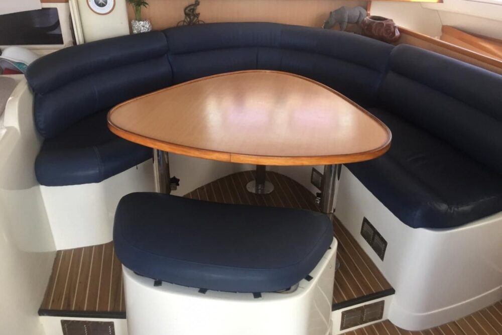Catamarán Robertson 47 - Image 6