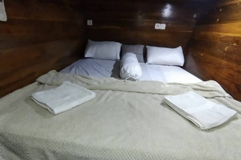 Komodo Boat Trip - Image 2