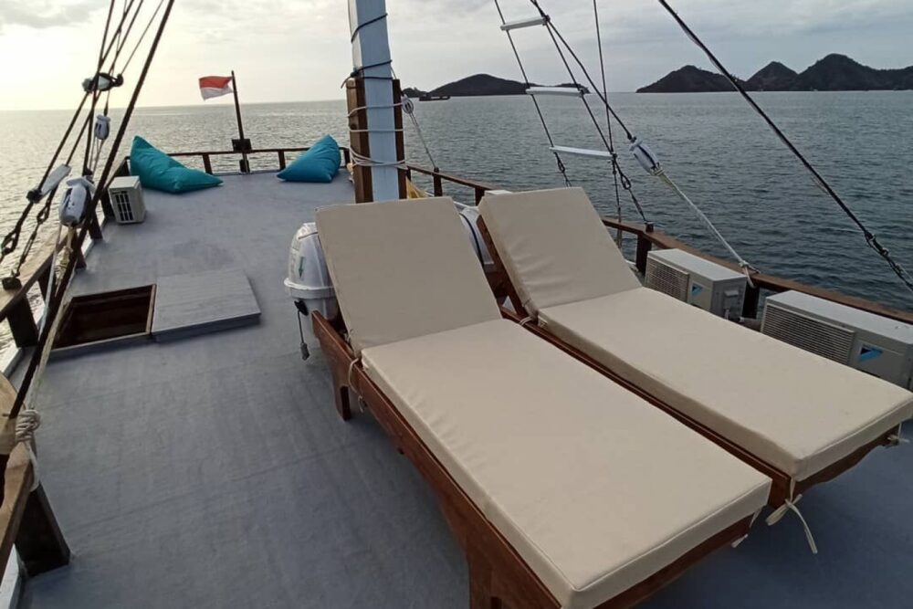 Komodo Boat Trip - Image 5