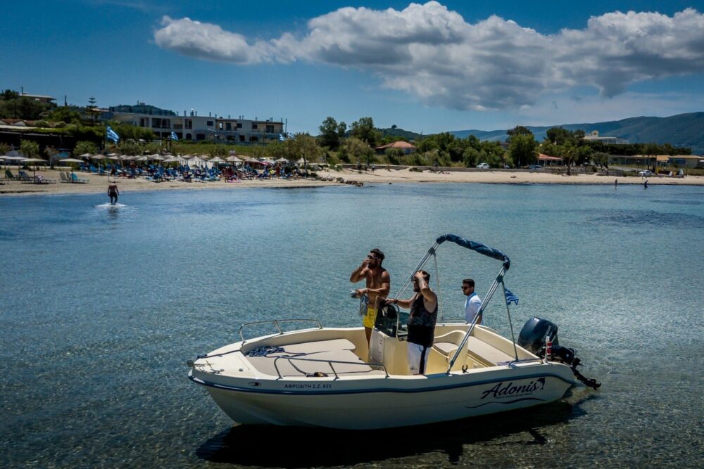 Adonis is a boat rental company which taking place in Zakynthos Greece - Image 4