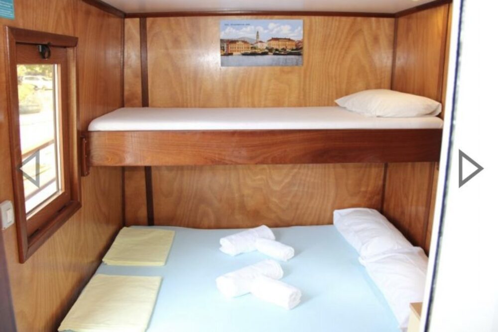 Vintage boat, sailing among Dalmatian cost.14 rooms with own wc/shower and AC - Imagen 15