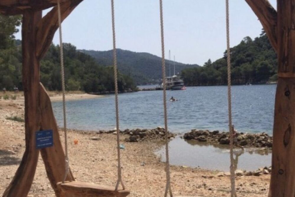 Vintage boat, sailing among Dalmatian cost.14 rooms with own wc/shower and AC - Imagen 5