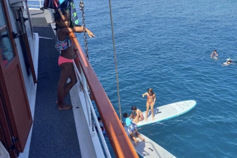 Vintage boat, sailing among Dalmatian cost.14 rooms with own wc/shower and AC - Imagen 2
