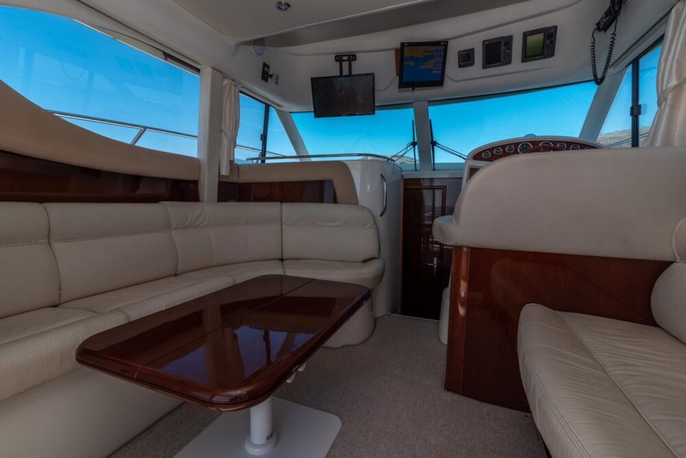 Luxury mini yacht - Imagen 8