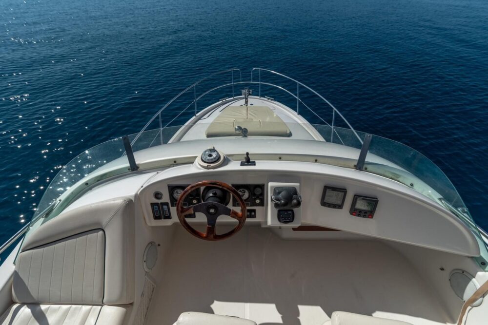 Luxury mini yacht - Imagen 5