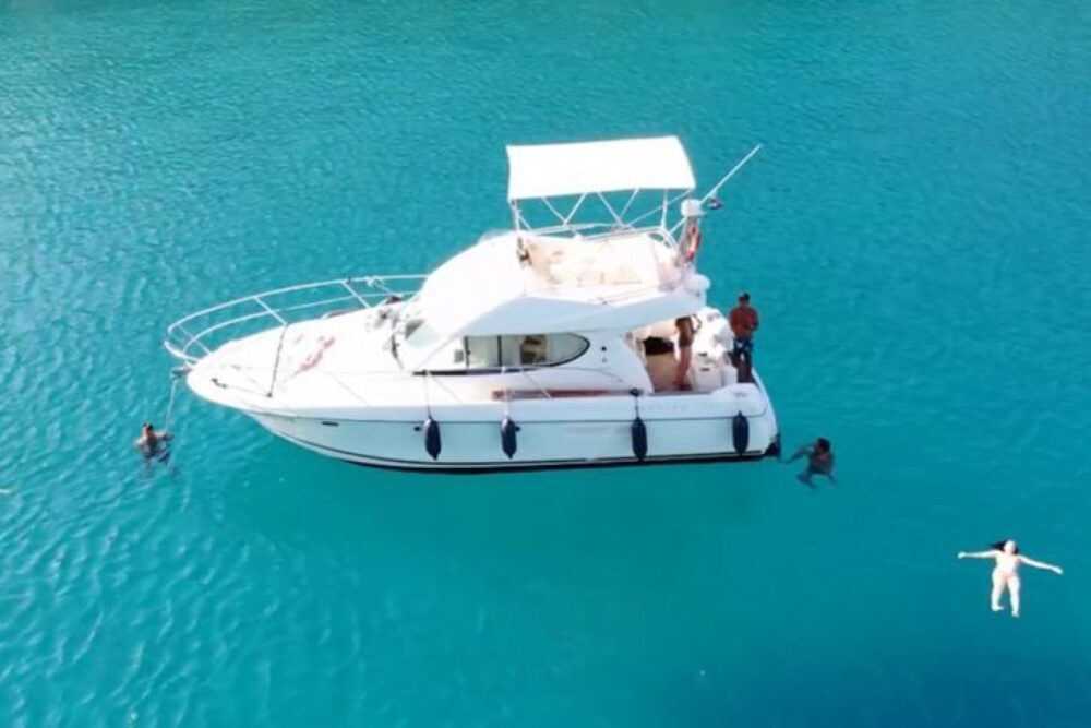 Luxury mini yacht - Imagen 4
